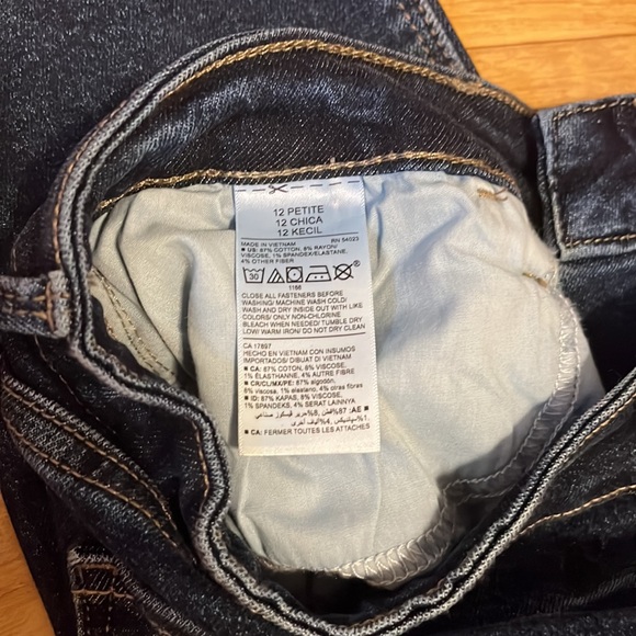 Women’s Old Navy High-Waisted Rockstar Super Skinny Jeans - Picture 6 of 6